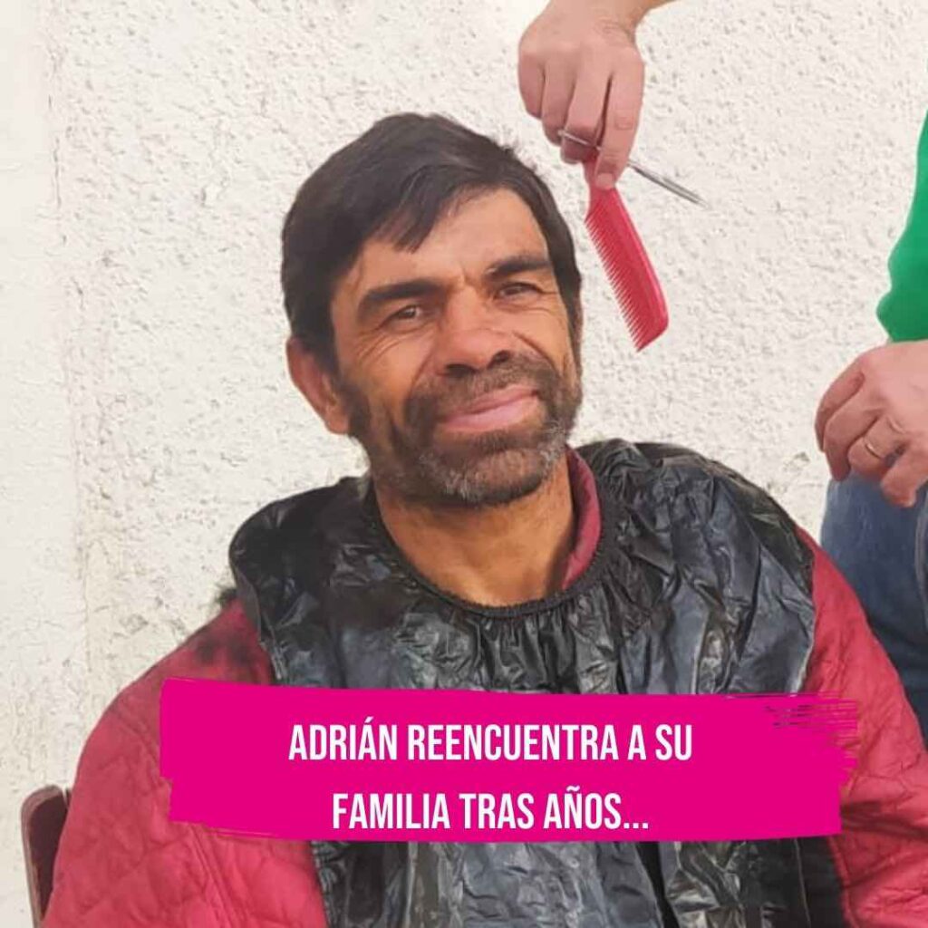 Adrián reencuentra a su familia tras años…